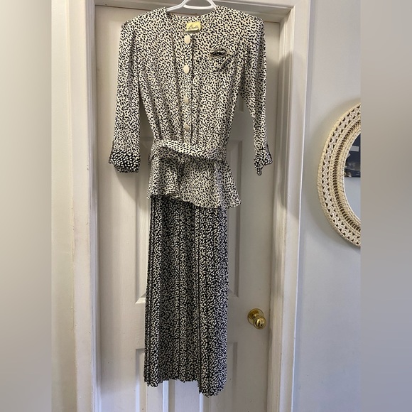 Vintage dress - Picture 1 of 7